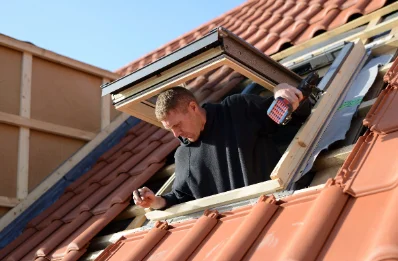 Pose de fenêtres de toit Velux à Locqueltas
